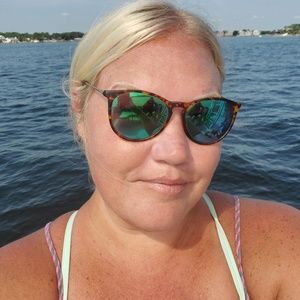 Meet your Posher, Melissa